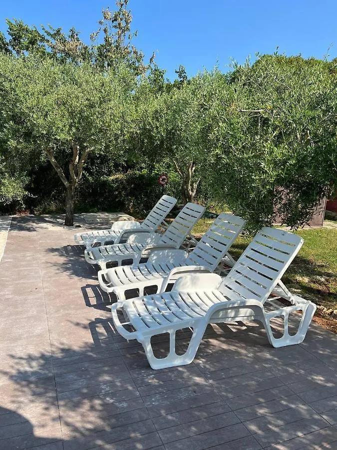 Villa Domus Maria With Swimming Pool And Free Parking Banjole Ferienhaus